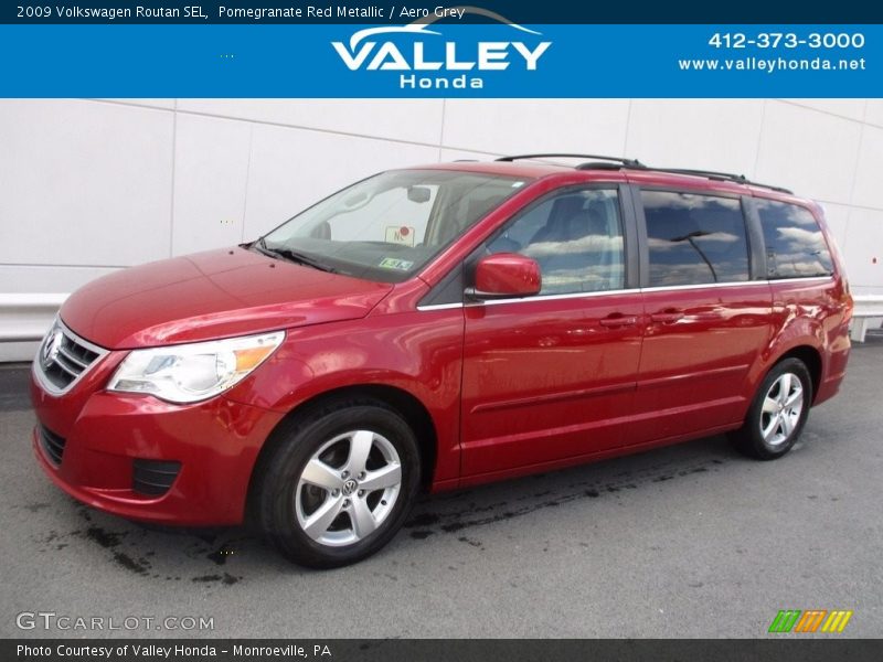 Pomegranate Red Metallic / Aero Grey 2009 Volkswagen Routan SEL