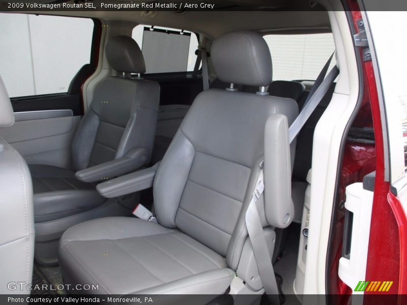 Pomegranate Red Metallic / Aero Grey 2009 Volkswagen Routan SEL