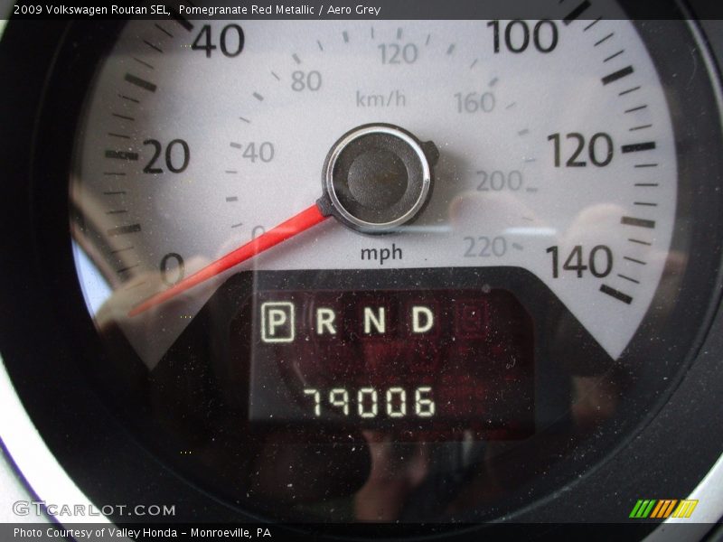 Pomegranate Red Metallic / Aero Grey 2009 Volkswagen Routan SEL