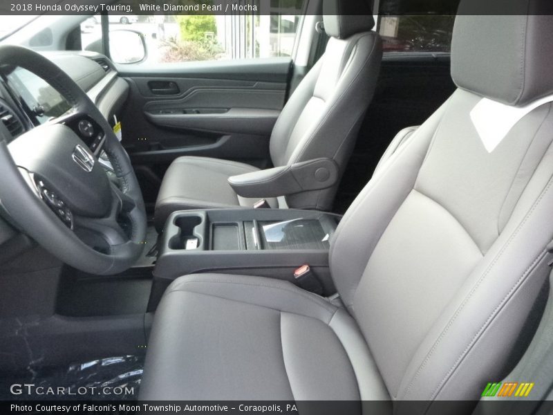 White Diamond Pearl / Mocha 2018 Honda Odyssey Touring