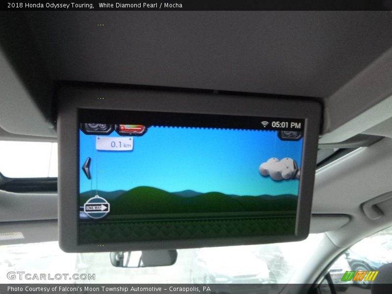 White Diamond Pearl / Mocha 2018 Honda Odyssey Touring