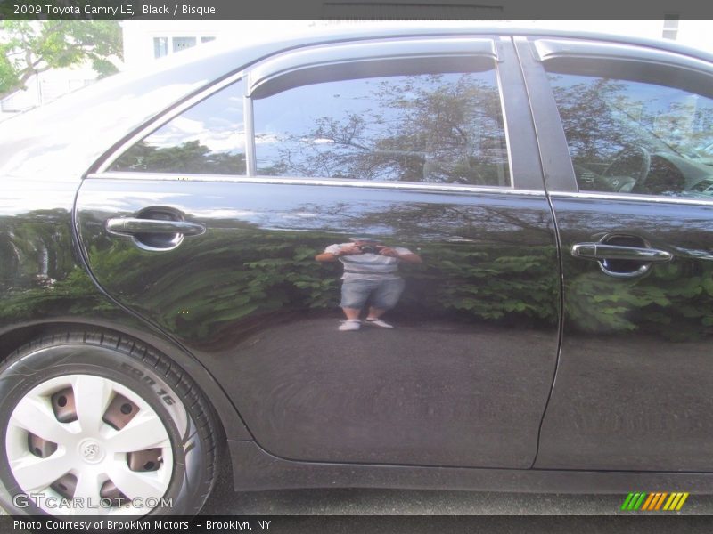Black / Bisque 2009 Toyota Camry LE