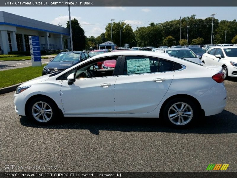 Summit White / Jet Black 2017 Chevrolet Cruze LT