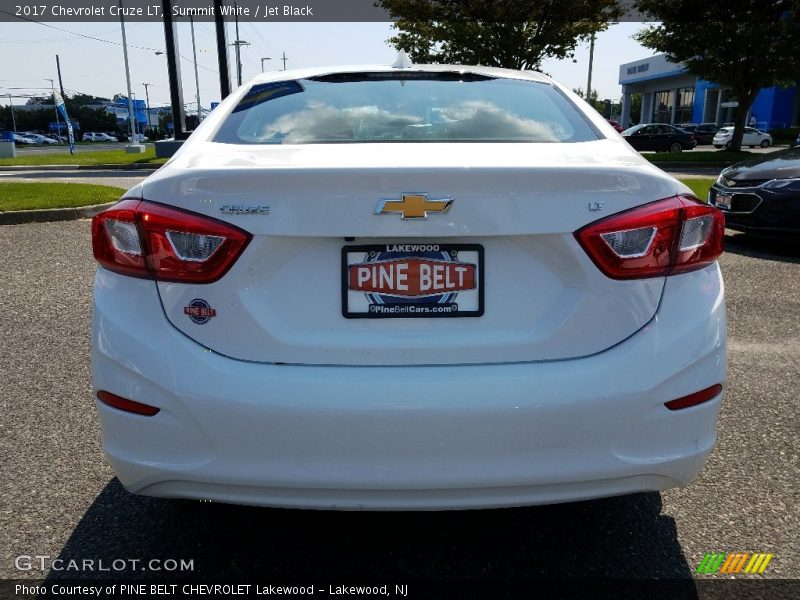 Summit White / Jet Black 2017 Chevrolet Cruze LT