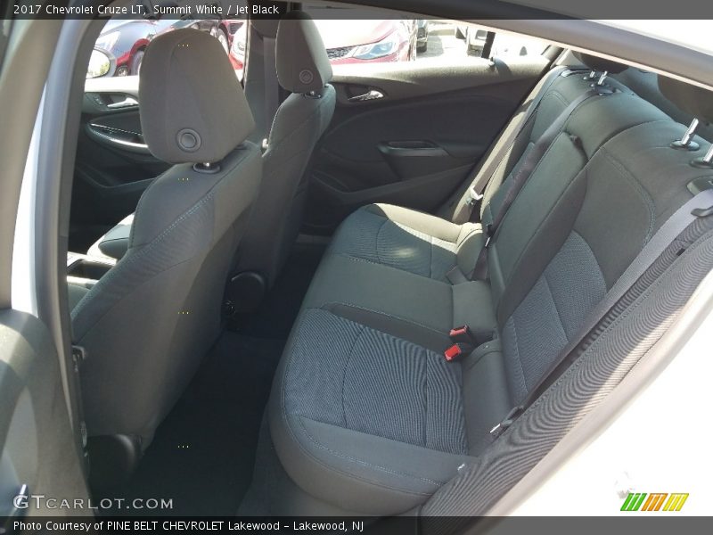 Summit White / Jet Black 2017 Chevrolet Cruze LT