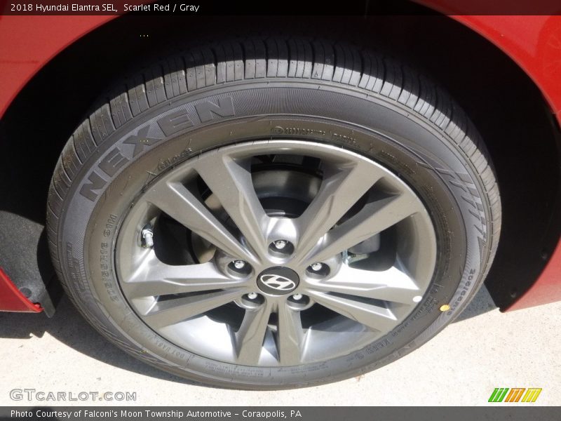 Scarlet Red / Gray 2018 Hyundai Elantra SEL