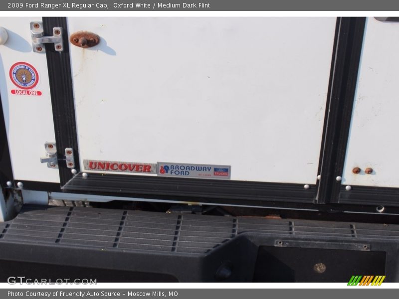 Oxford White / Medium Dark Flint 2009 Ford Ranger XL Regular Cab
