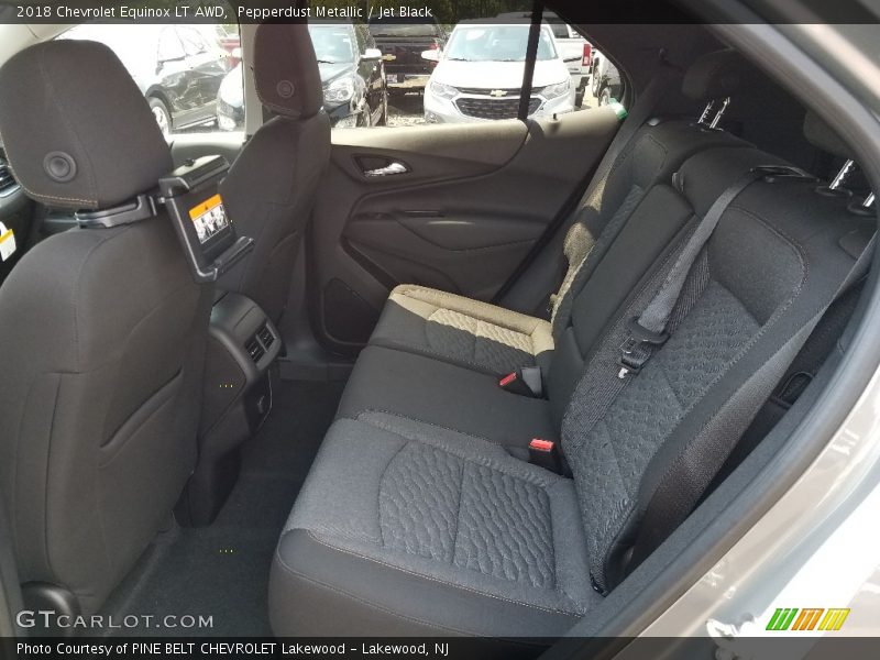 Pepperdust Metallic / Jet Black 2018 Chevrolet Equinox LT AWD