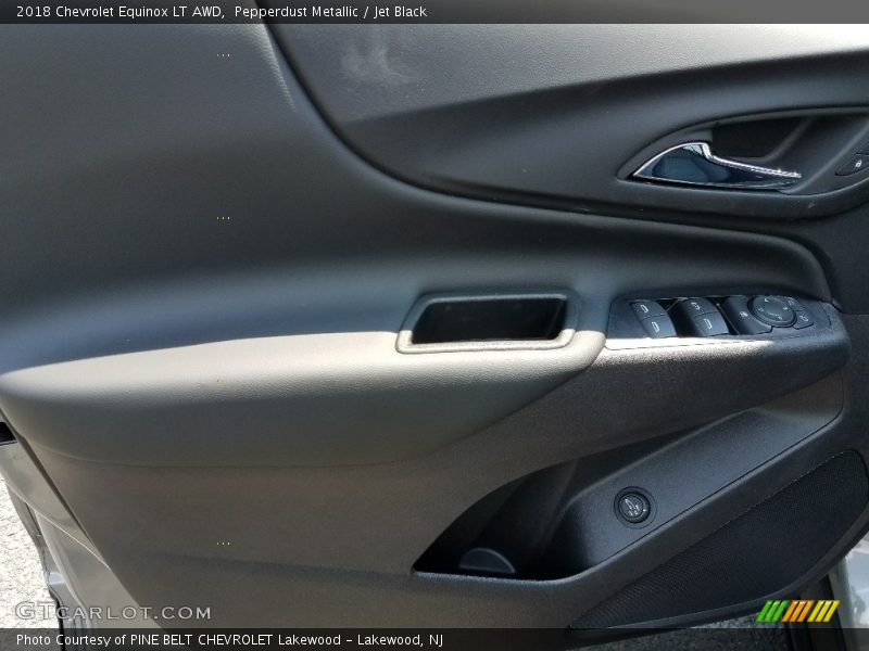 Pepperdust Metallic / Jet Black 2018 Chevrolet Equinox LT AWD