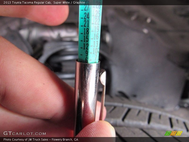 Super White / Graphite 2013 Toyota Tacoma Regular Cab