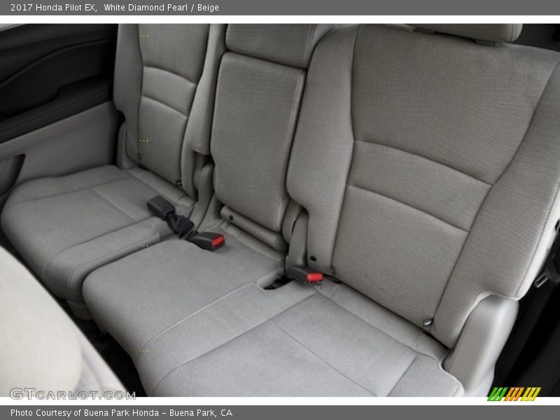 White Diamond Pearl / Beige 2017 Honda Pilot EX