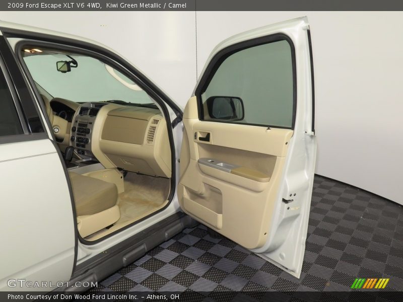 Kiwi Green Metallic / Camel 2009 Ford Escape XLT V6 4WD