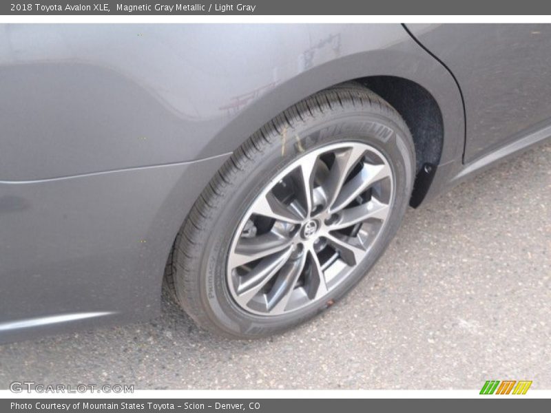 Magnetic Gray Metallic / Light Gray 2018 Toyota Avalon XLE