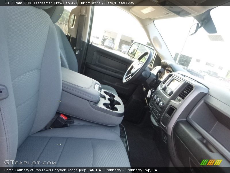 Bright White / Black/Diesel Gray 2017 Ram 3500 Tradesman Crew Cab 4x4