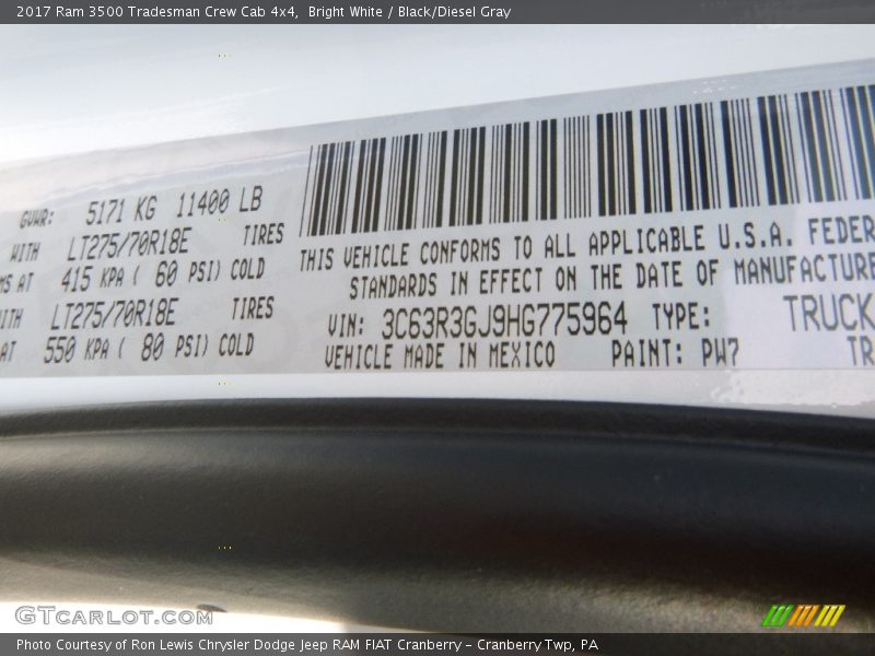 Bright White / Black/Diesel Gray 2017 Ram 3500 Tradesman Crew Cab 4x4