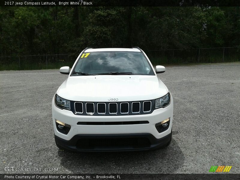 Bright White / Black 2017 Jeep Compass Latitude