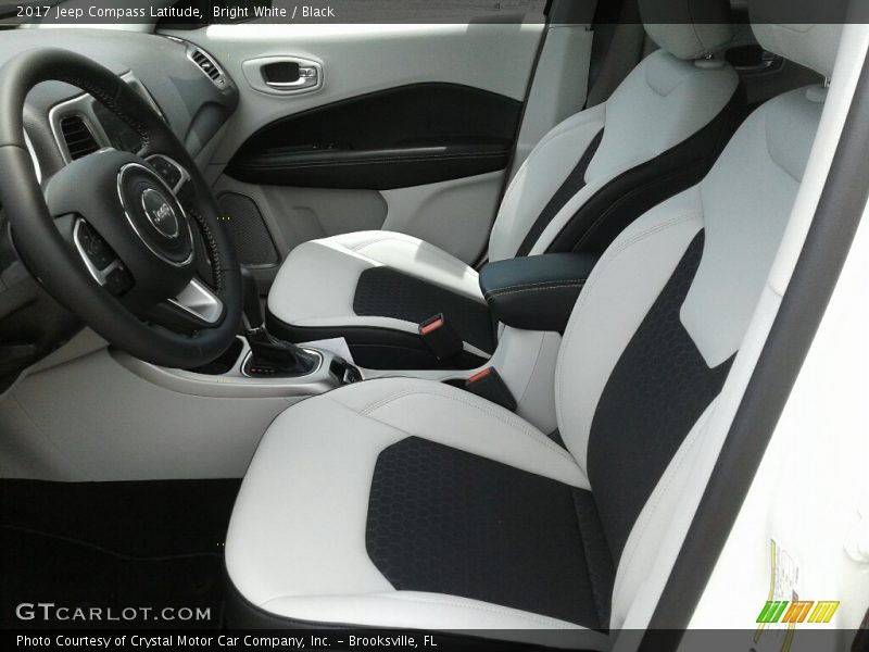 Bright White / Black 2017 Jeep Compass Latitude