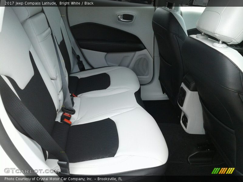 Bright White / Black 2017 Jeep Compass Latitude