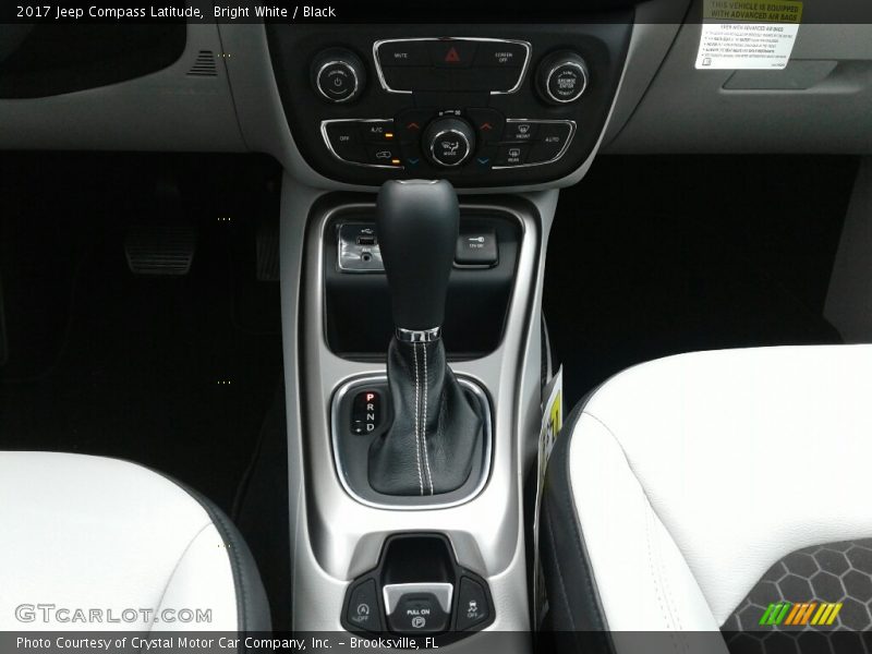 Bright White / Black 2017 Jeep Compass Latitude