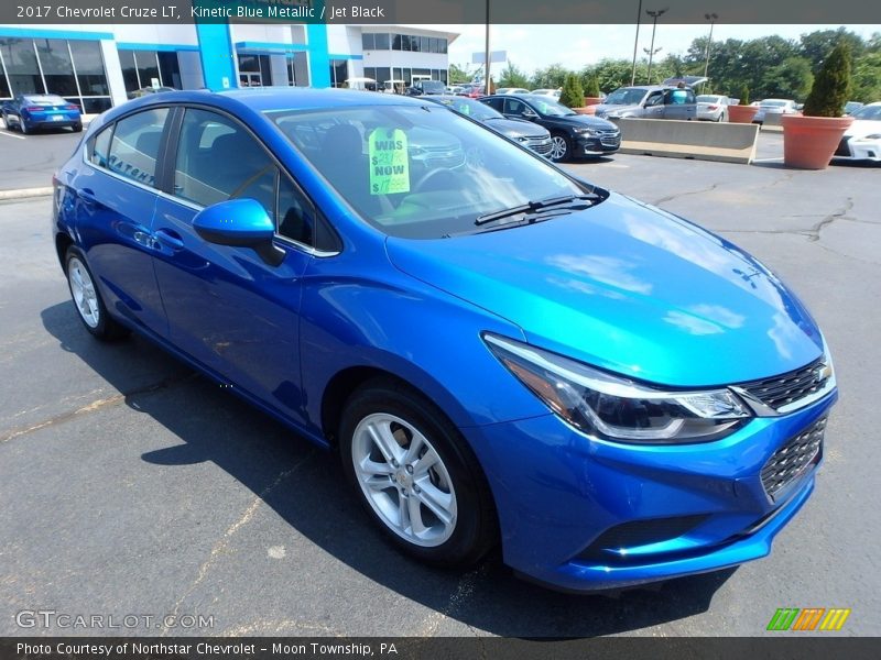 Kinetic Blue Metallic / Jet Black 2017 Chevrolet Cruze LT