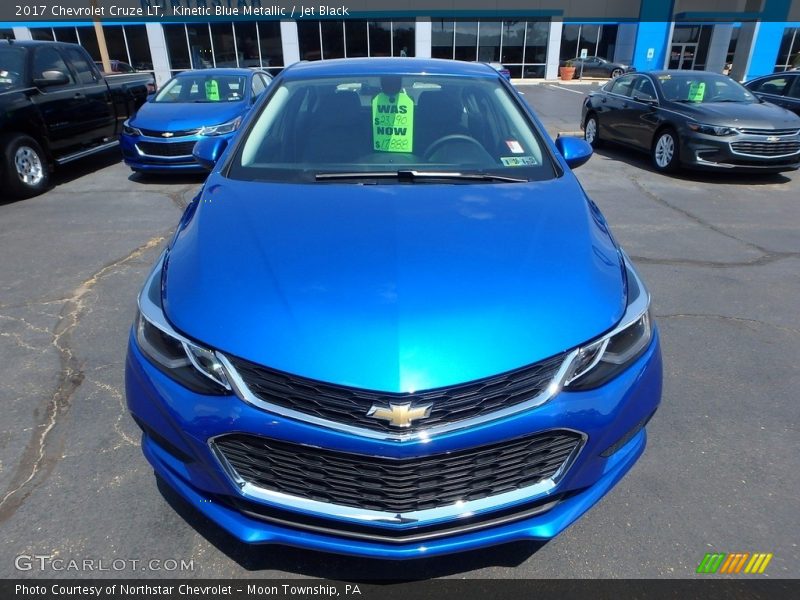 Kinetic Blue Metallic / Jet Black 2017 Chevrolet Cruze LT