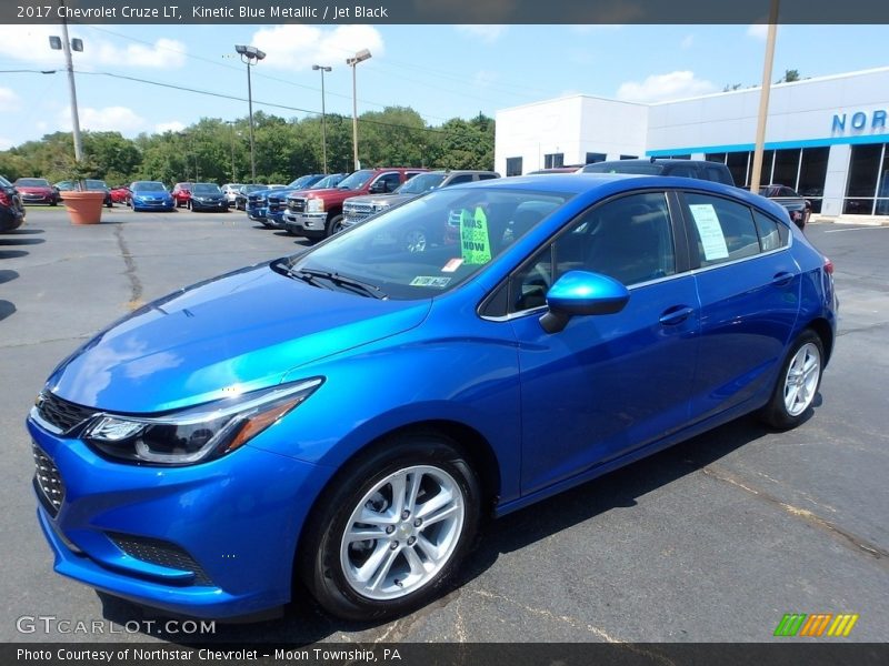 Kinetic Blue Metallic / Jet Black 2017 Chevrolet Cruze LT