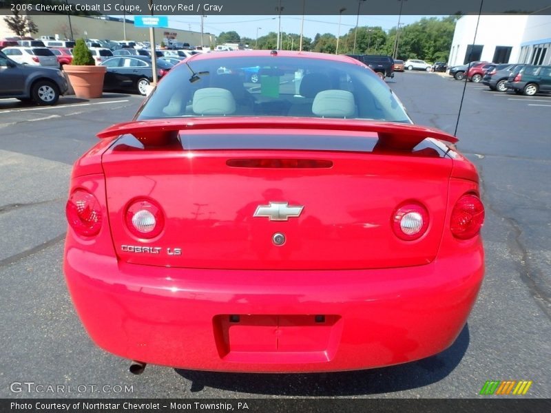 Victory Red / Gray 2006 Chevrolet Cobalt LS Coupe