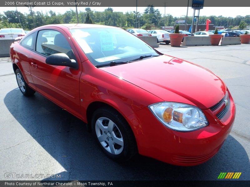 Victory Red / Gray 2006 Chevrolet Cobalt LS Coupe