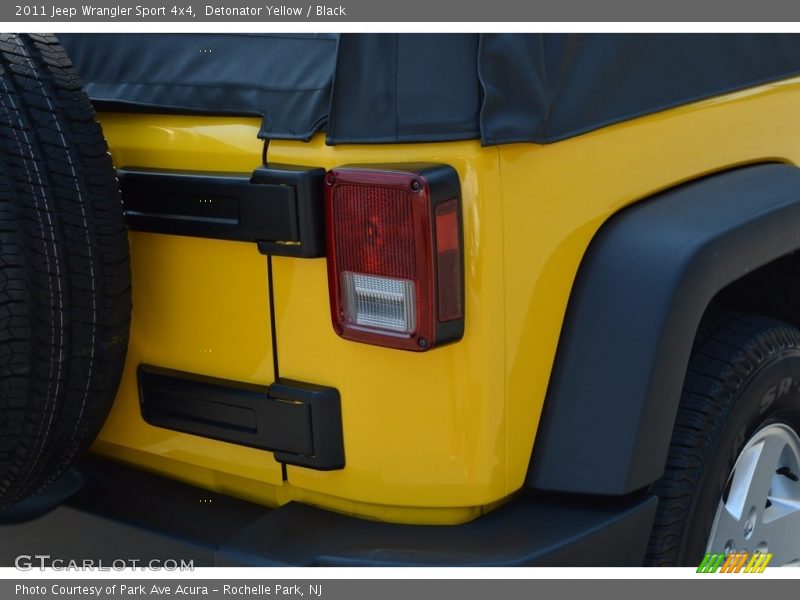 Detonator Yellow / Black 2011 Jeep Wrangler Sport 4x4