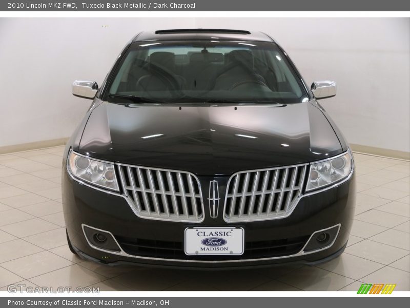 Tuxedo Black Metallic / Dark Charcoal 2010 Lincoln MKZ FWD