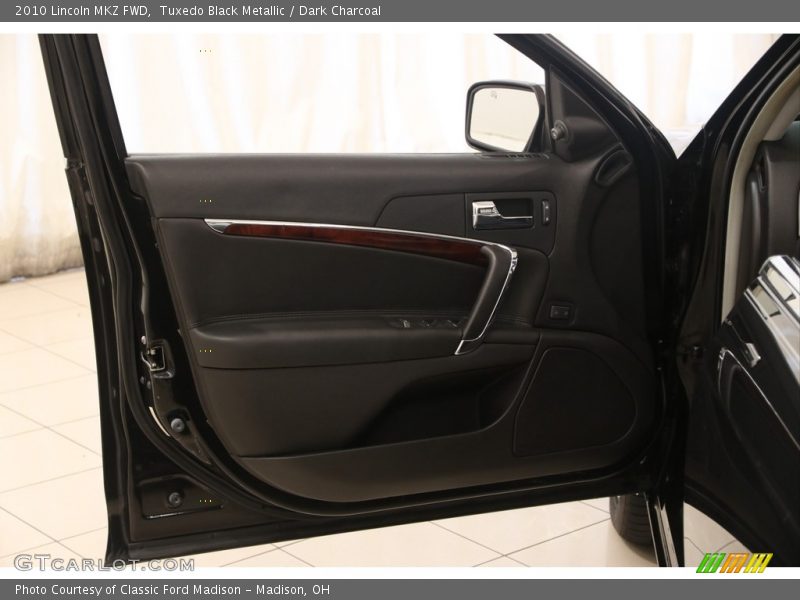 Tuxedo Black Metallic / Dark Charcoal 2010 Lincoln MKZ FWD