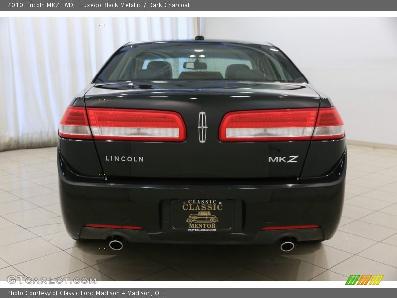 Tuxedo Black Metallic / Dark Charcoal 2010 Lincoln MKZ FWD