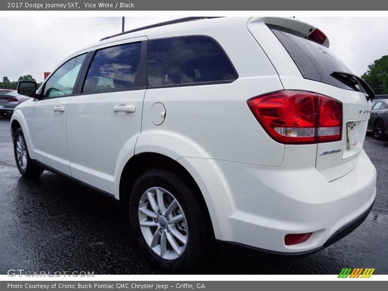 Vice White / Black 2017 Dodge Journey SXT