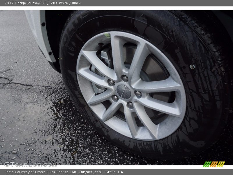 Vice White / Black 2017 Dodge Journey SXT