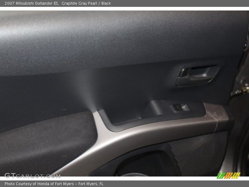 Graphite Gray Pearl / Black 2007 Mitsubishi Outlander ES