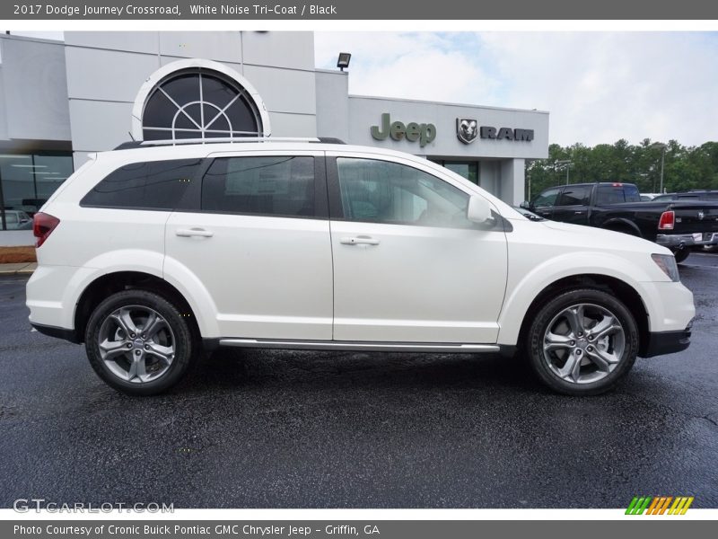 White Noise Tri-Coat / Black 2017 Dodge Journey Crossroad