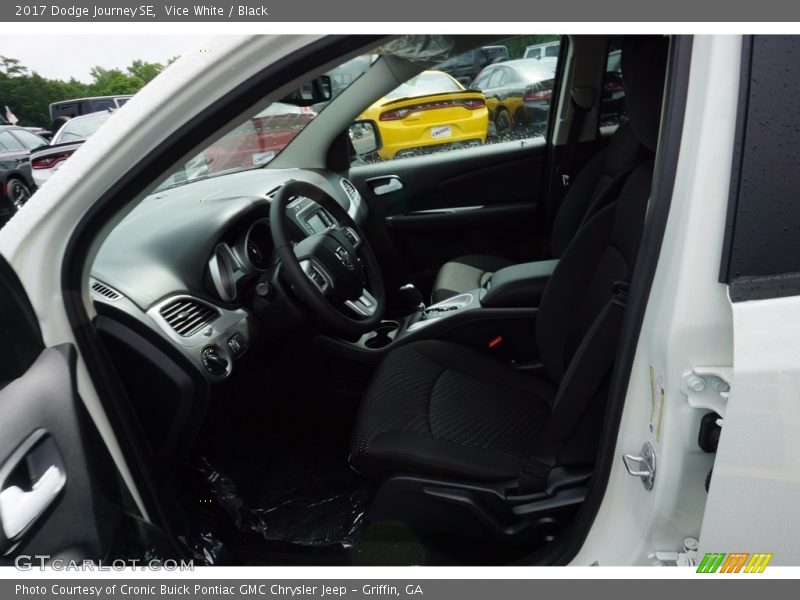 Vice White / Black 2017 Dodge Journey SE