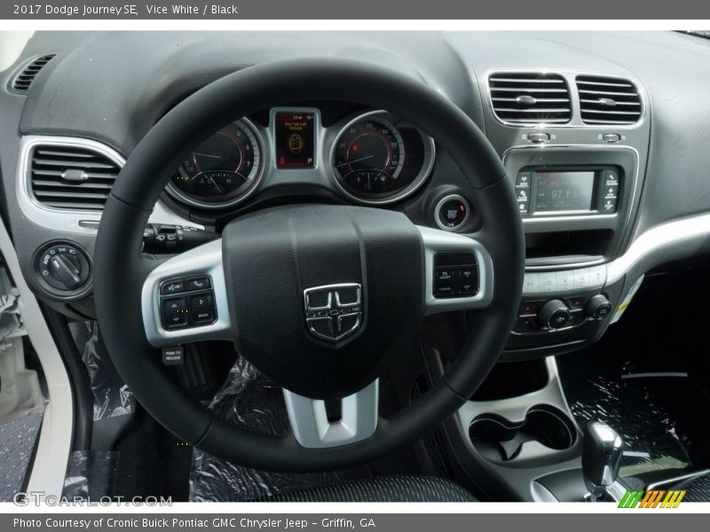 Vice White / Black 2017 Dodge Journey SE