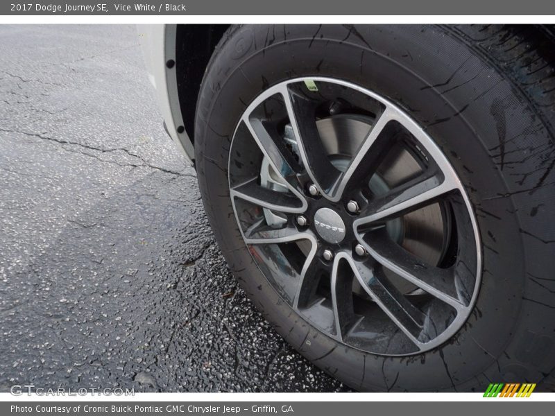 Vice White / Black 2017 Dodge Journey SE