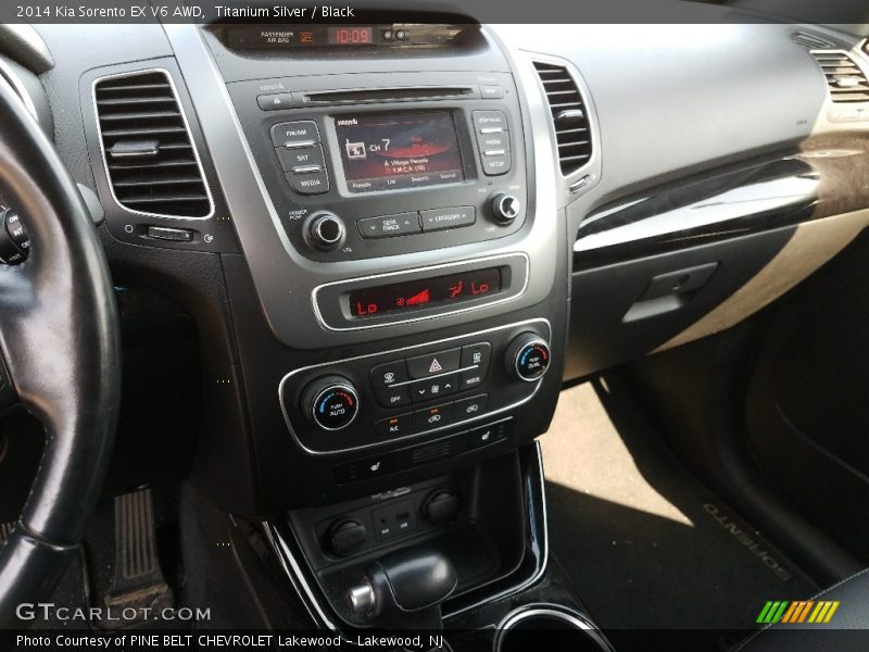 Titanium Silver / Black 2014 Kia Sorento EX V6 AWD