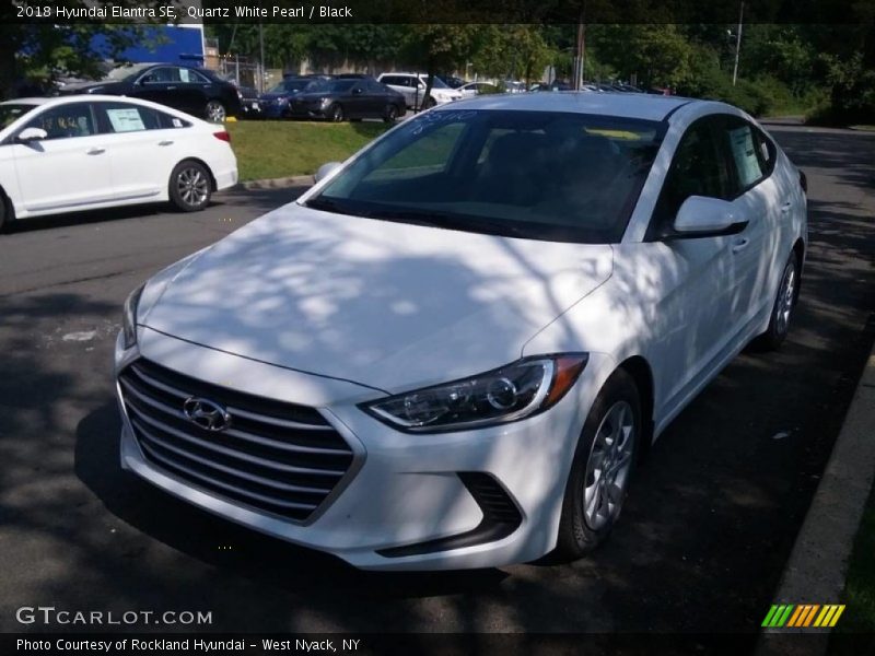 Quartz White Pearl / Black 2018 Hyundai Elantra SE