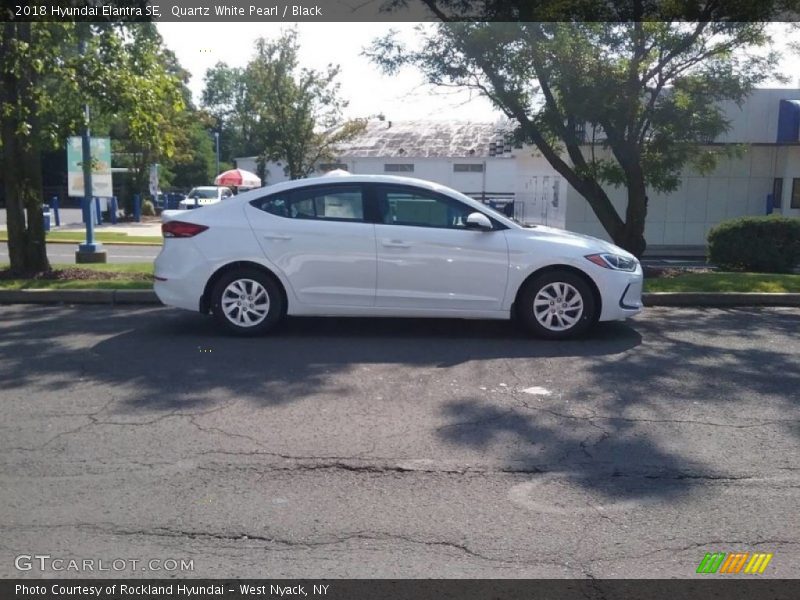 Quartz White Pearl / Black 2018 Hyundai Elantra SE