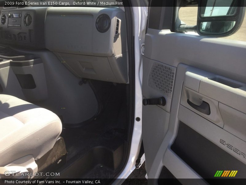Oxford White / Medium Flint 2009 Ford E Series Van E150 Cargo