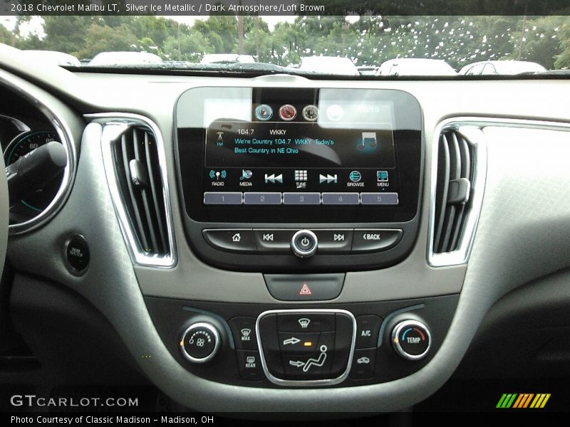 Silver Ice Metallic / Dark Atmosphere/Loft Brown 2018 Chevrolet Malibu LT