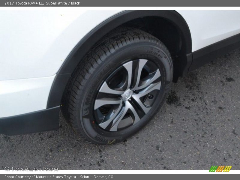 Super White / Black 2017 Toyota RAV4 LE