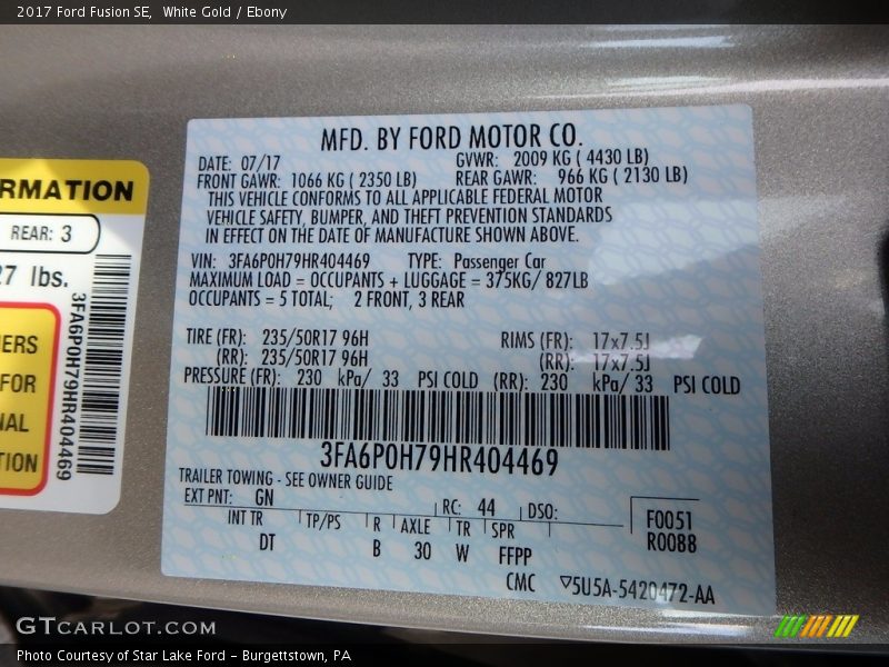 White Gold / Ebony 2017 Ford Fusion SE