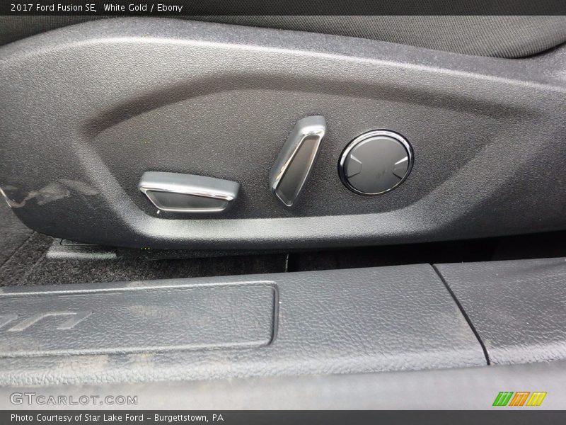 White Gold / Ebony 2017 Ford Fusion SE
