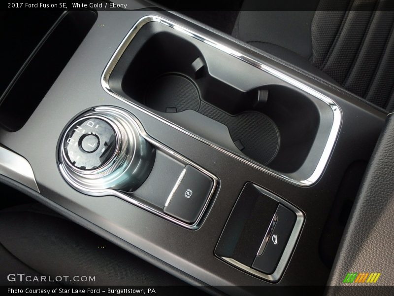 White Gold / Ebony 2017 Ford Fusion SE