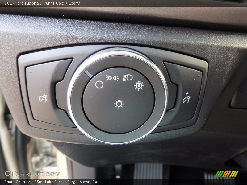 White Gold / Ebony 2017 Ford Fusion SE
