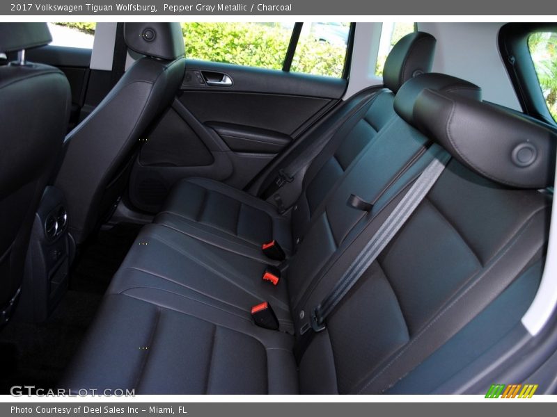 Pepper Gray Metallic / Charcoal 2017 Volkswagen Tiguan Wolfsburg